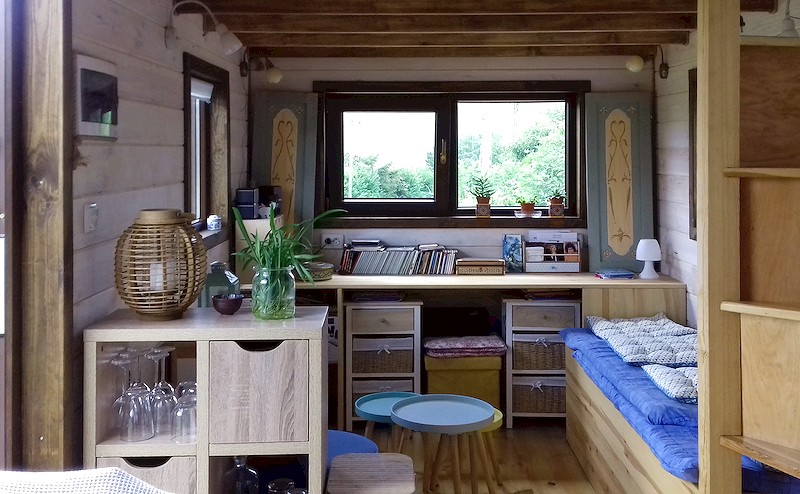 La TinyHouse de Brigitte : Le Salon Bureau
